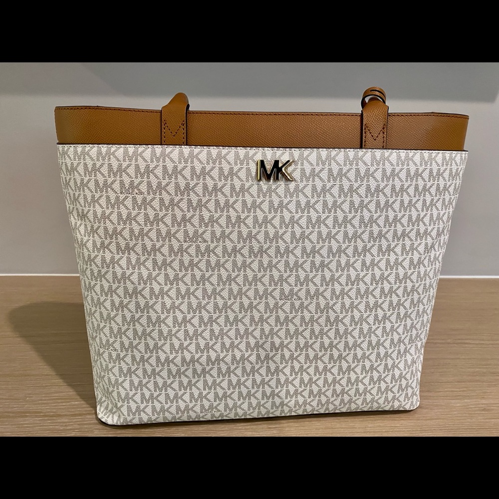 Michael Kors Maddie Tote (New)